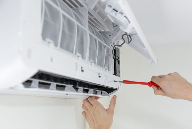 Froid commercial, Froid commercial Orthez, Froid commercial Pau, Climatisation, Climatisation Orthez, Climatisation Pau, Dépannage chambre froide, Dépannage chambre froide Orthez, Dépannage chambre froide Pau, Installation chambre froide, Installation chambre froide Orthez, Installation chambre froide Pau, Entretien climatisation, Entretien climatisation Orthez, Entretien climatisation Pau, Dépannage climatisation, Dépannage climatisation Orthez, Dépannage climatisation Pau - DESLUX Laboudigue